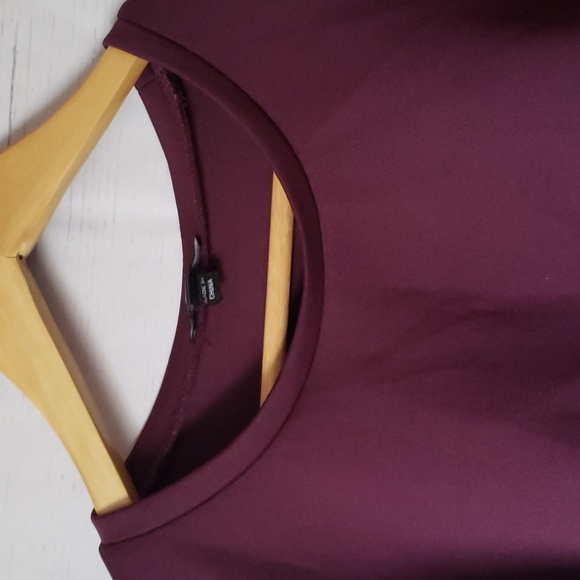 Stella & Dot Puff sleeve Neoprene style top - Picture 5 of 10